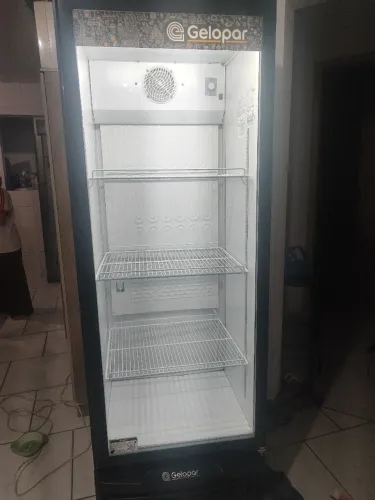 Vendo geladeira expositora Gelopar. Não aceitou OLX Pay 