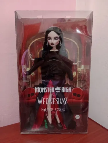 Boneca Morticia Addams - Monster High Wednesday Collector