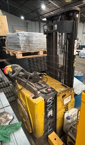 Paleteira Yale MS 15 2.5m 1500 kg