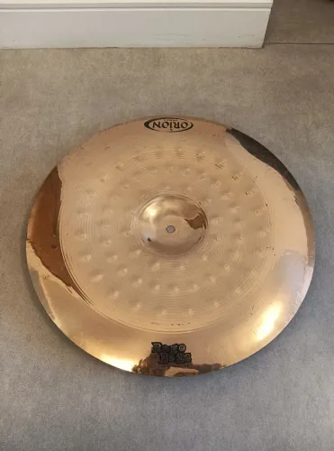 ## Prato de bateria Orion Rage Bass China Type 18, liga B8, quase sem uso, oportunidade!!
