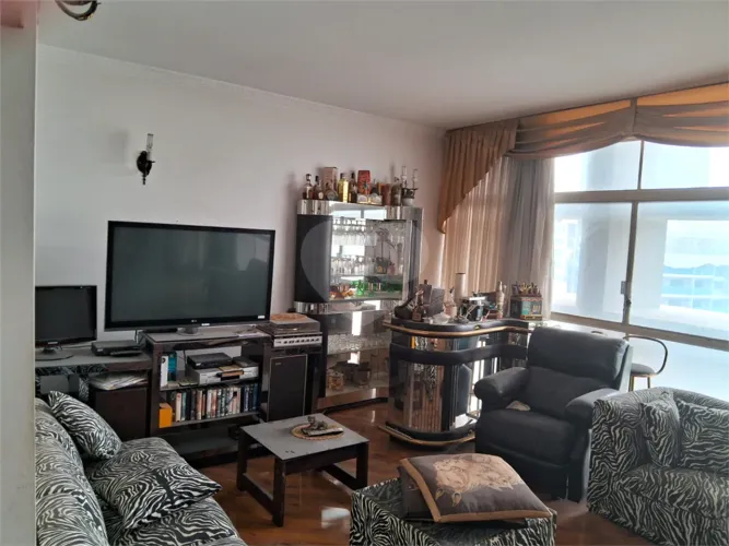 Apartamento com 3 quartos à venda em República - SP