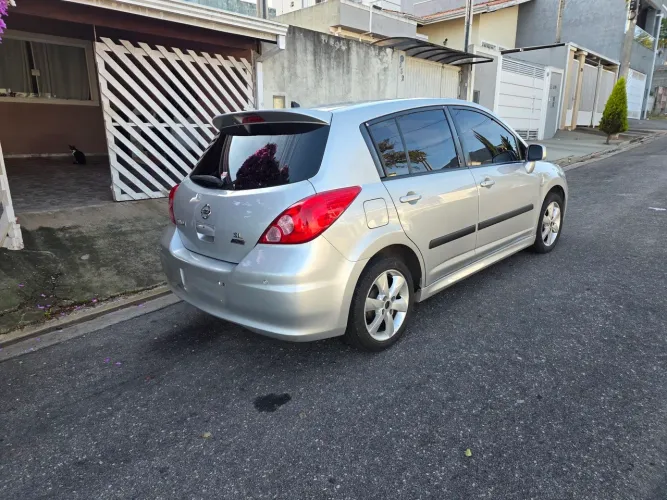 Nissan Tiida SL 1.8/1.8 Flex 16V Aut. 2013