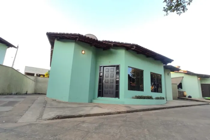 Casa em Condomínio Fechado