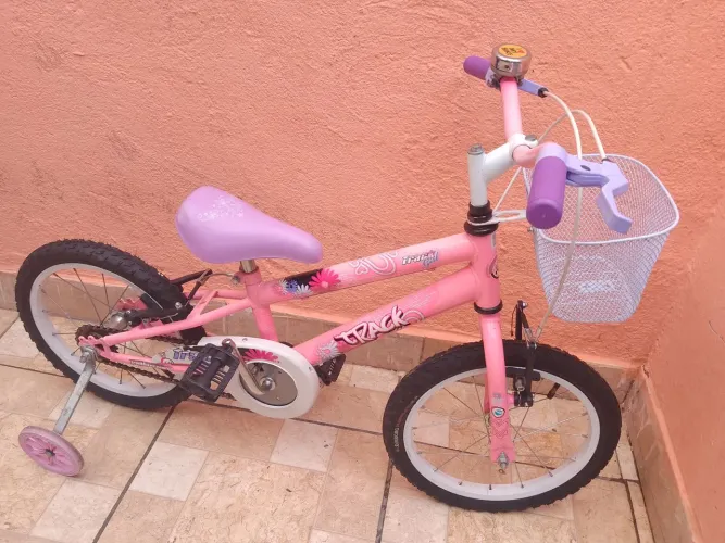 Bicicleta aro 16 track menina semi nova