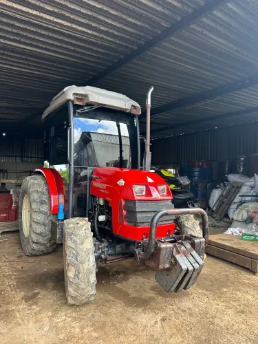 Trator Yanmar 1155 2014 cabinado