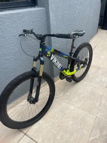 Bicicleta viking tuff 26