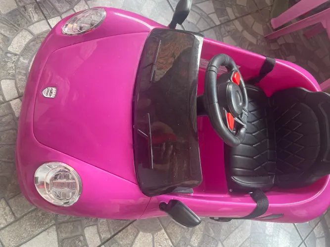 Carrinho eletrônico infantil 