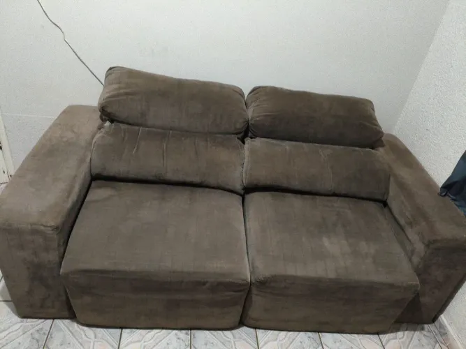 Sofá retrátil dois lugares