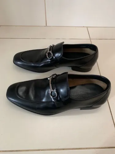 sapato mocassim salvatore ferragamo de couro 
