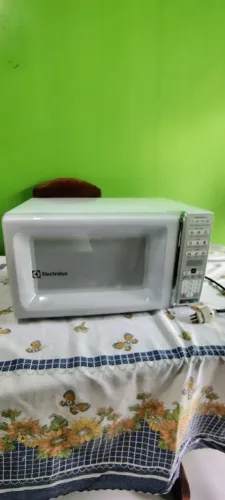 Forno microondas Eletrolux 34L