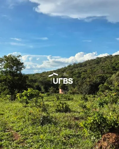 CHÁCARA À VENDA EM PIRENÓPOLIS À 2,5KM DA CIDADE.