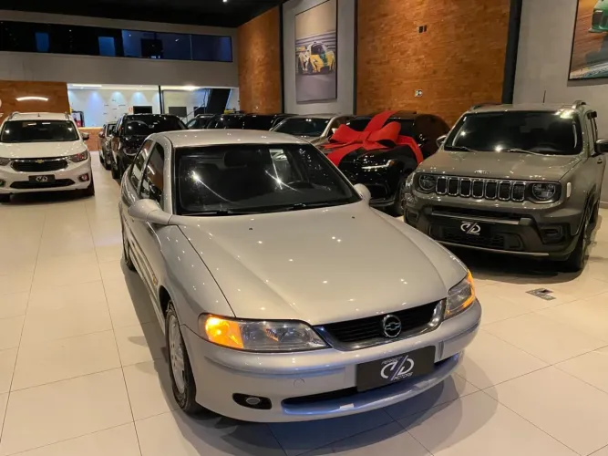 Chevrolet Vectra CD 2.2 16V / 2.0 16V Mec./aut. 2001