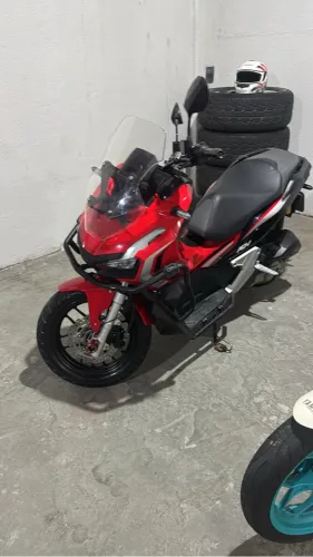 HONDA ADV 150 2021 ? SÓ 8.000 KM!
