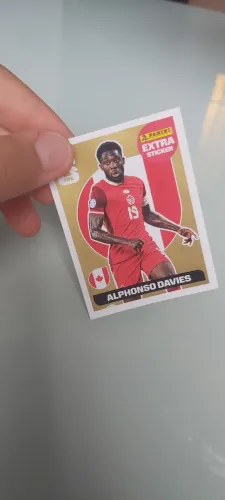 Figurinha Legend ALPHONSO DAVIES de ouro