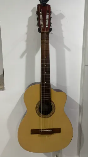 Violão nylon tonante