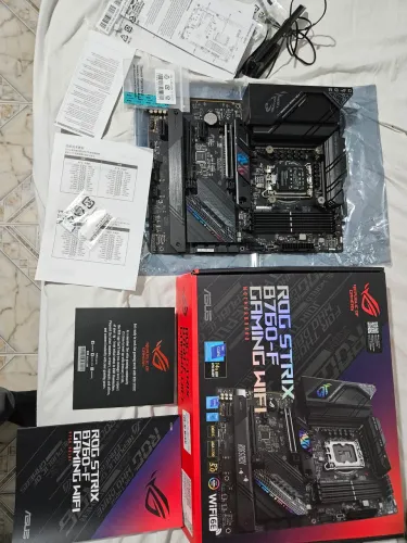 Asus B760 Rog strix Ddr5 Plus Wifi