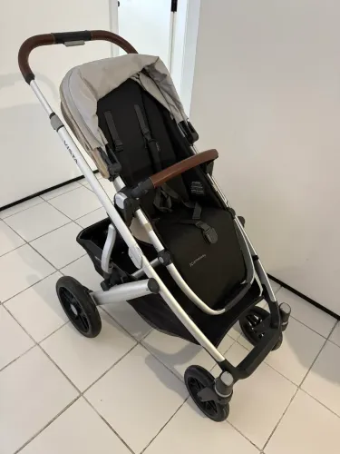 UPPAbaby Vista V2 - Bege - Pouco Uso - 2023