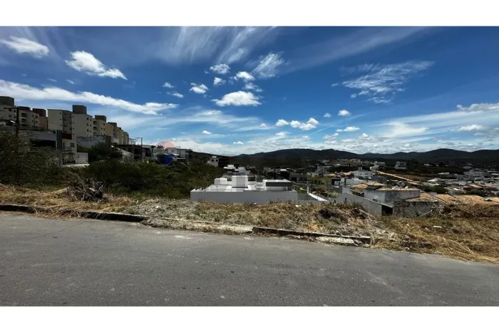 VENDO: Terreno medindo 9x25,50=229,50 m²
