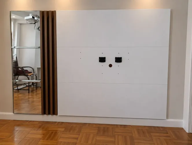 Painel de TV com Suporte MDF
