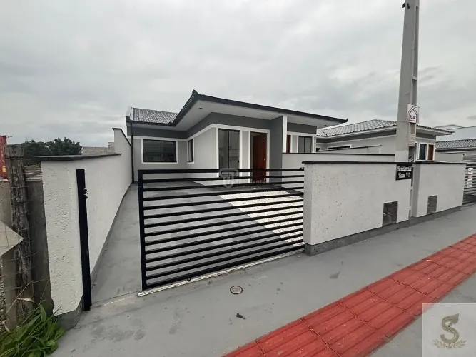 Casa à venda no bairro Barra do Aririú - Palhoça/SC