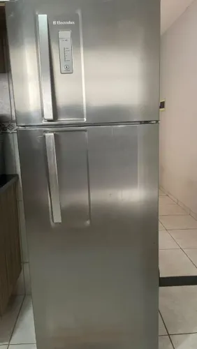 Geladeira Electrolux Frost Free 360L Inox - Ótimo Estado / Gelando Perfeitamente!