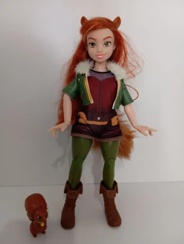 Boneca mulher esquilo 