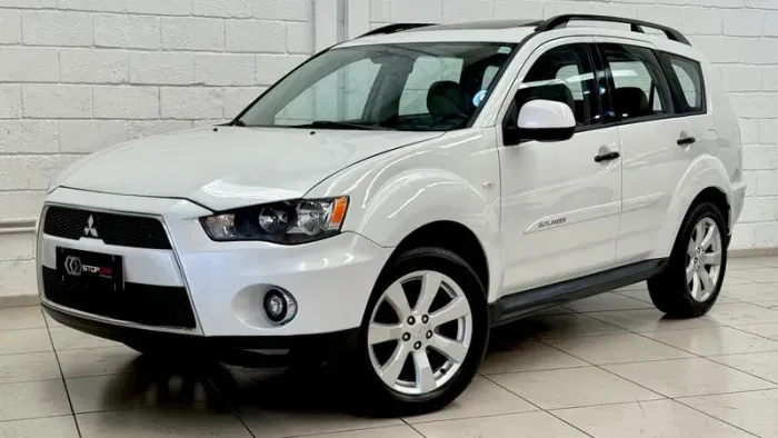 Mitsubishi Outlander 2.0 16V 160cv Aut. 2012