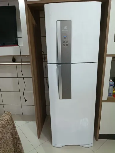 Geladeira Electrolux 402 l