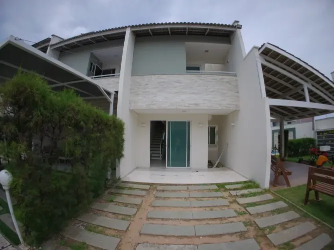 Casa Duplex em para venda possui 90 m² com 3 quartos em Lagoa Redonda - Fortaleza - CE