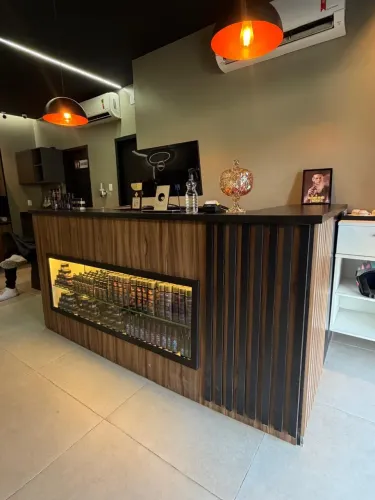 BALCÃO DE BARBEARIA OU SALÃO DE BELEZA PREMIUM , MODERNO E FUNCIONAL