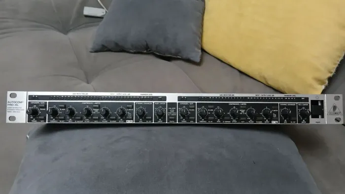 PROCESSADOR BEHRINGER