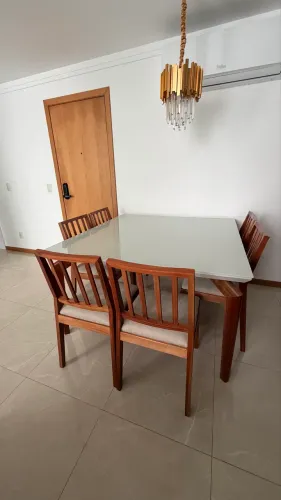 Conjunto mesa quadrada com 06 cadeiras da fato design
