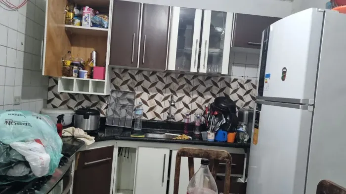 Armário de Cozinha com Bancada e Pia em L