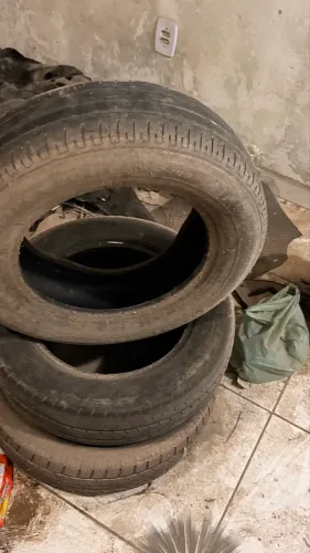 Pneu aro 14