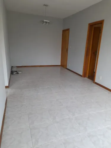 APARTAMENTO COM 3 QUARTOS 2 BANHEIROS VARANDA AREA COPACOZINHA SALA
