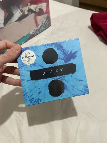 CD ED SHEERAN DIVIDE