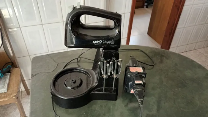 Batedeira 220v com transformador 110/220v