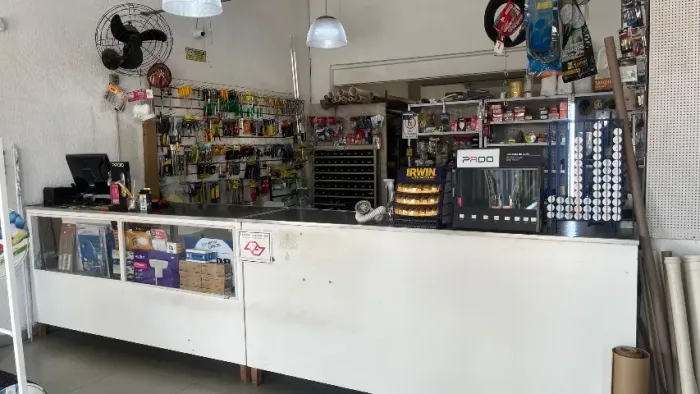 Passo loja de material de construção na Vila Maria 