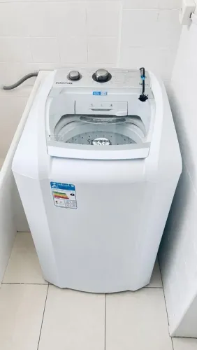 Máquina de lavar semi nova