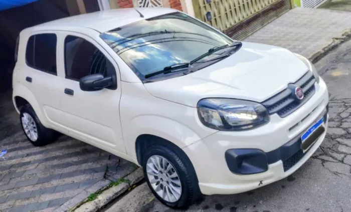 Fiat Uno Attractive 1.0 EVO Fire Flex 8V 5P 2021