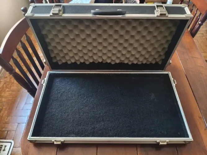 Hard Case para Pedais de Guitarra / Baixo Etc