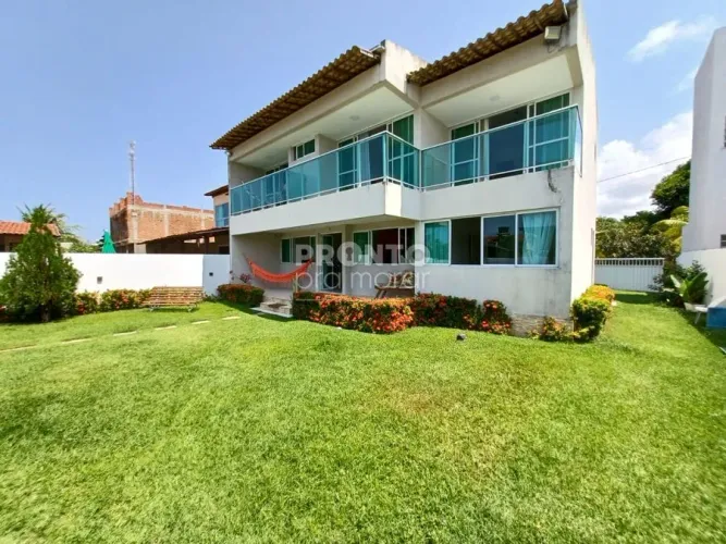 Casa de Condomínio com 4 quartos em Carneiros