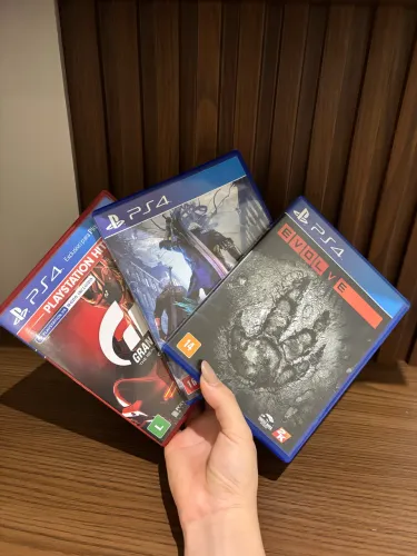 Combo 3 Jogos PS4 Mídia Física - Gran Turismo, DMC 5 e Evolve