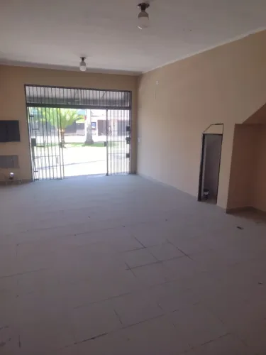 Salão Comercial com 40 m2 e Copa na Avenida Presidente Kennedy, Bairro Aviação