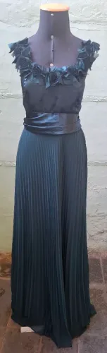  Vestido de festa verde musgo