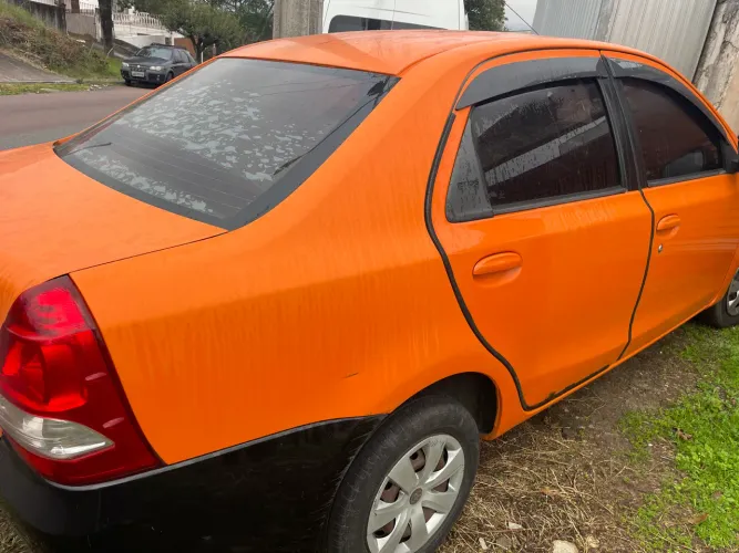 Toyota Etios XS Sedan 1.5 Flex 16V 4P Mec. 2015