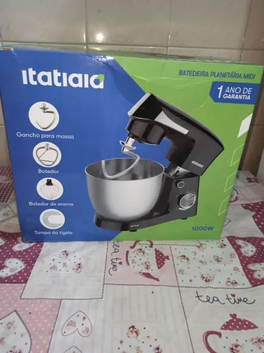Batedeira Planetária Itatiaia 4,5L Inox - NOVA (na caixa)