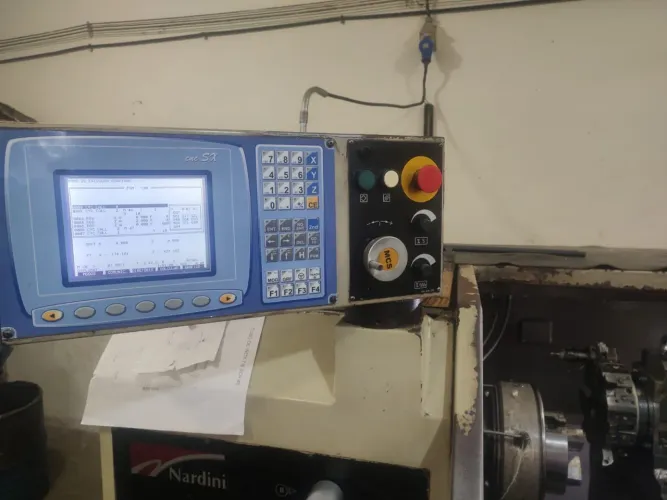 Torno CNC LOGIC 195 2