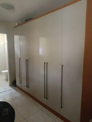 Guarda roupa casal 6 portas 8 gavetas