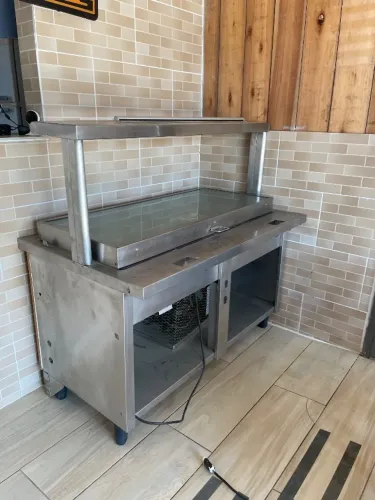 Balcão condimentadora refrigerada